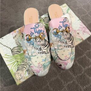 Gucci Women's limited edition Pink and White Tiger Mules worn 2x